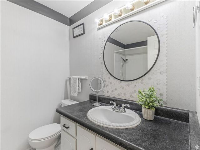 9135 S MORNINGVIEW DR, Sandy, UT 84094