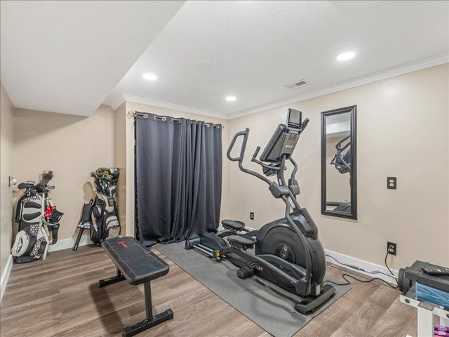 9135 S MORNINGVIEW DR, Sandy, UT 84094