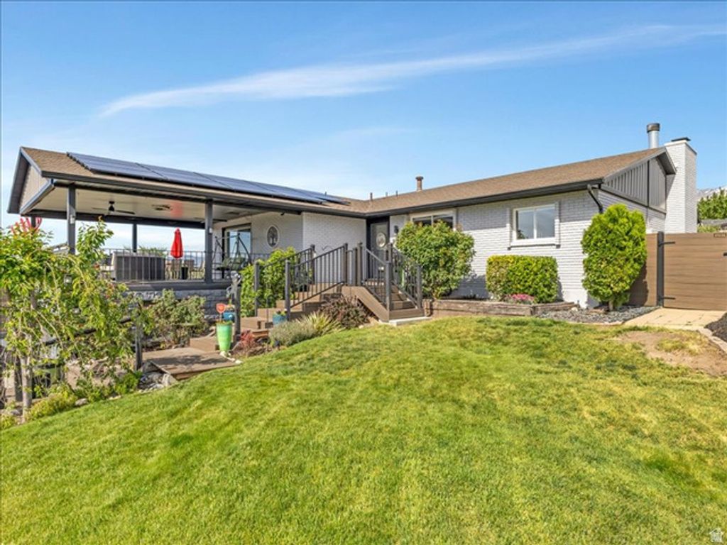 9135 S MORNINGVIEW DR, Sandy, UT 84094