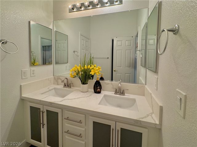 5422 Nestled Moon Court, Las Vegas, NV 89131