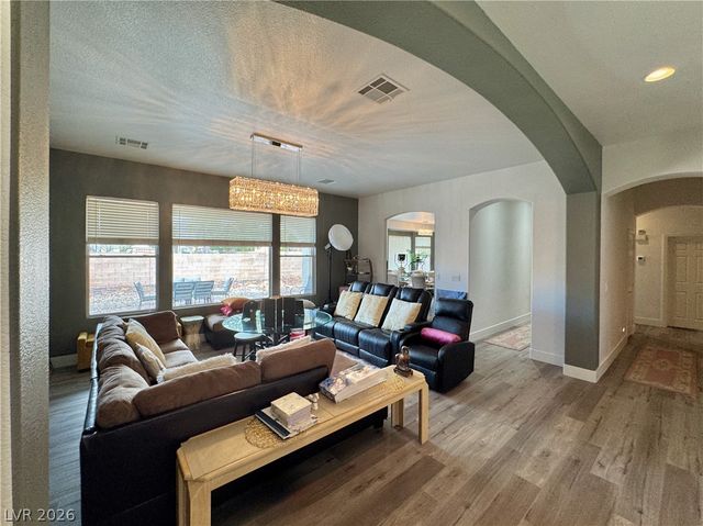 5422 Nestled Moon Court, Las Vegas, NV 89131