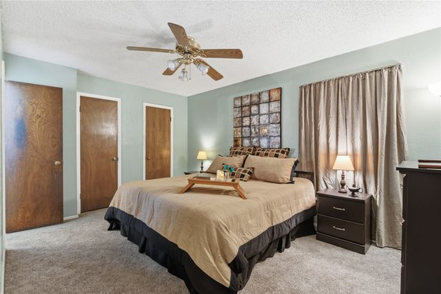 900 Meadowlark Drive, Mansfield, TX 76063