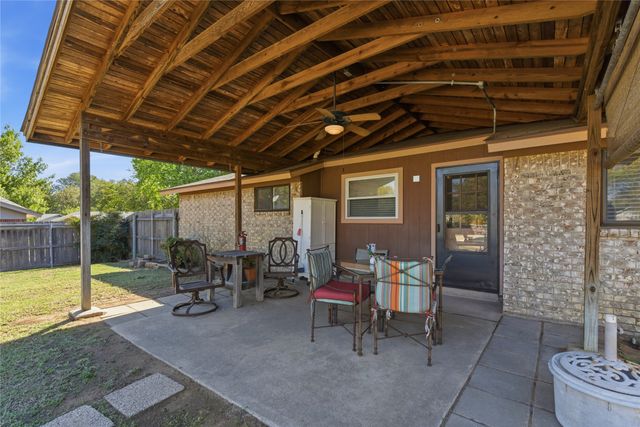 900 Meadowlark Drive, Mansfield, TX 76063