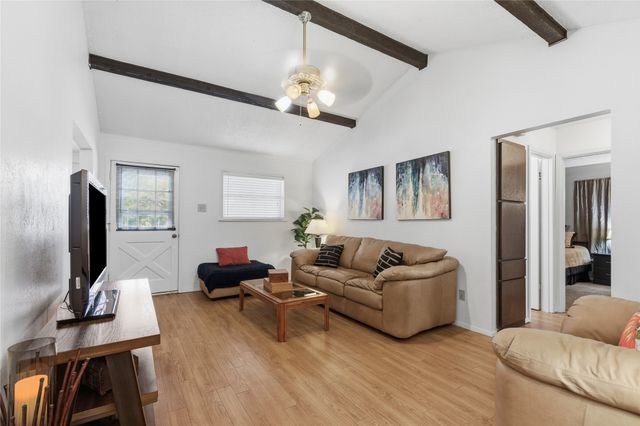 900 Meadowlark Drive, Mansfield, TX 76063