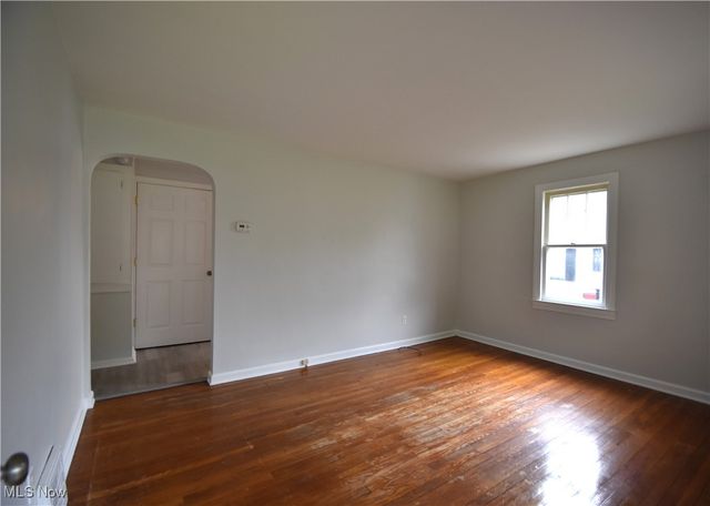 3446 Hadley Avenue, Youngstown, OH 44505