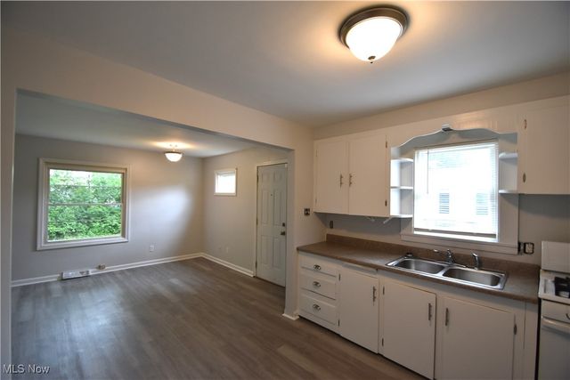 3446 Hadley Avenue, Youngstown, OH 44505