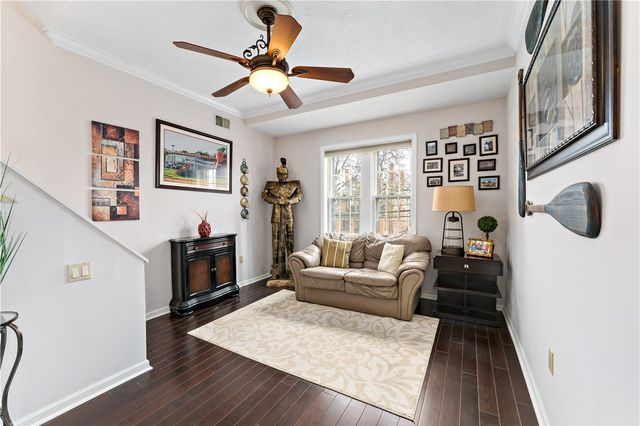 422 Bailey Ave, Mt Washington, PA 15211