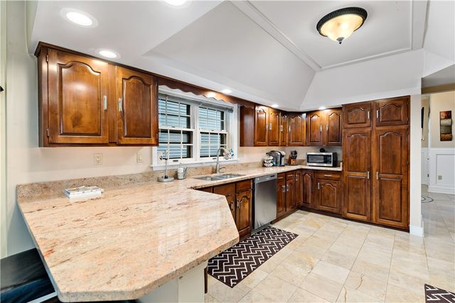 422 Bailey Ave, Mt Washington, PA 15211