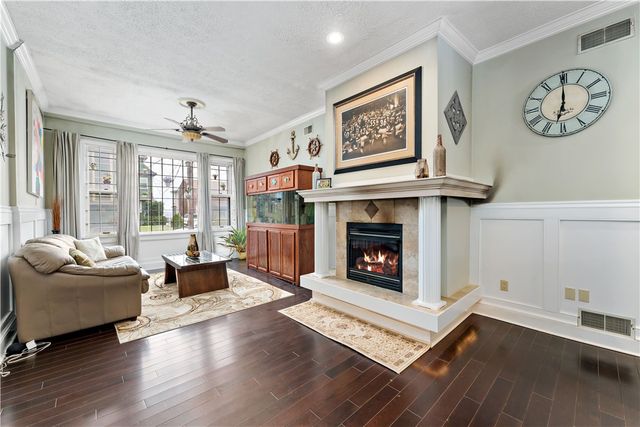 422 Bailey Ave, Mt Washington, PA 15211