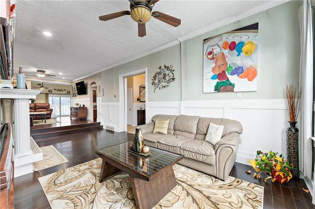 422 Bailey Ave, Mt Washington, PA 15211