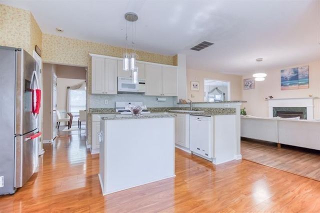 1008 Post Horn Run, Lawrenceville, GA 30045