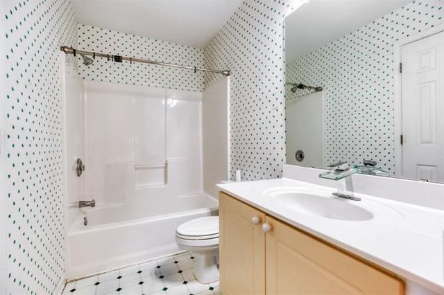 1008 Post Horn Run, Lawrenceville, GA 30045