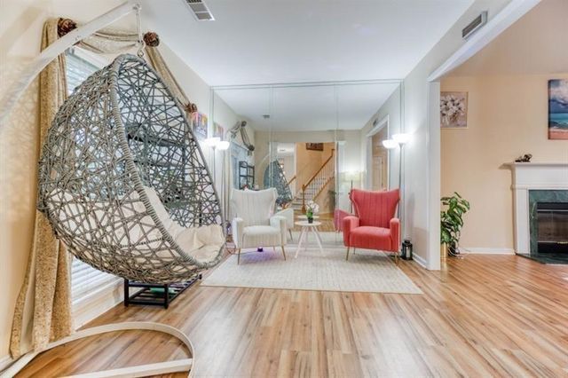 1008 Post Horn Run, Lawrenceville, GA 30045