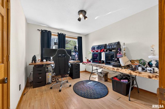 200 FALCON Drive, Green Valley, IL 61534