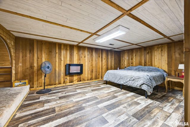 200 FALCON Drive, Green Valley, IL 61534