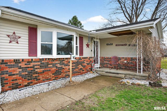 200 FALCON Drive, Green Valley, IL 61534