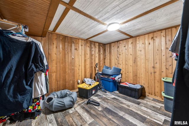 200 FALCON Drive, Green Valley, IL 61534