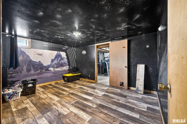 200 FALCON Drive, Green Valley, IL 61534