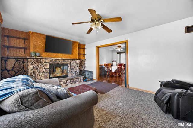 200 FALCON Drive, Green Valley, IL 61534