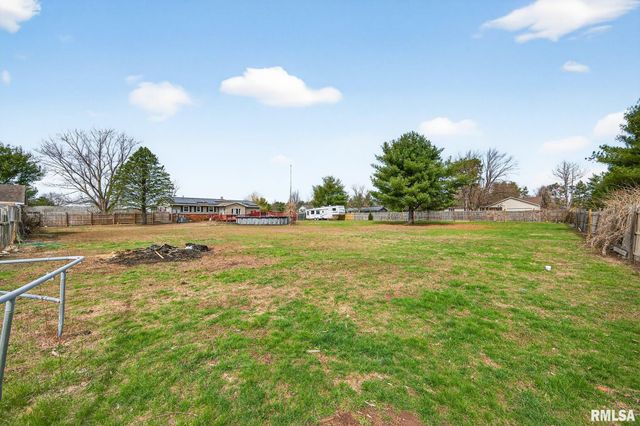 200 FALCON Drive, Green Valley, IL 61534