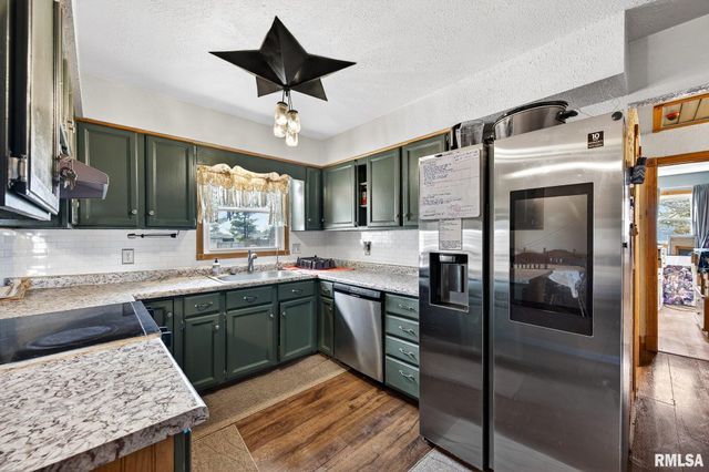 200 FALCON Drive, Green Valley, IL 61534