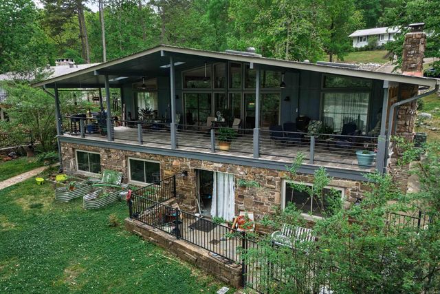 15 S Pego Way, Hot Springs Village, AR 71909