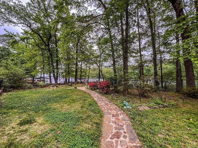 15 S Pego Way, Hot Springs Village, AR 71909