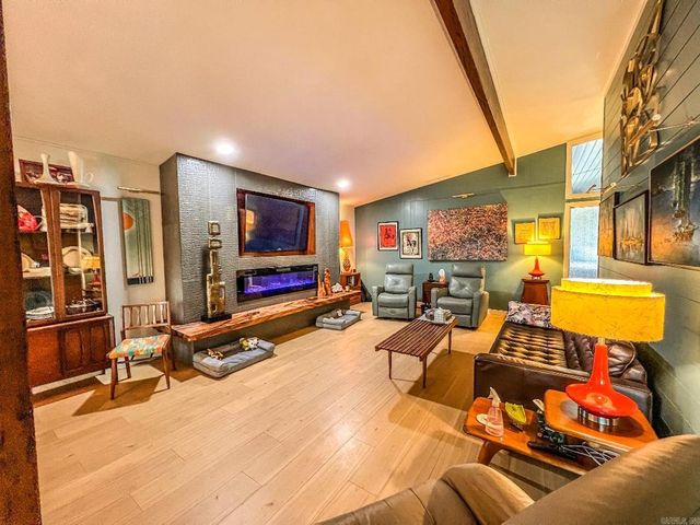 15 S Pego Way, Hot Springs Village, AR 71909