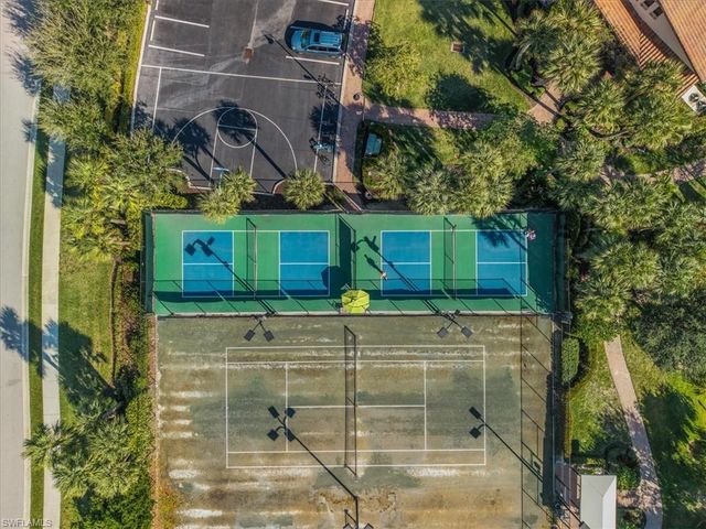 9180 Glenforest DR, Naples, FL 34120