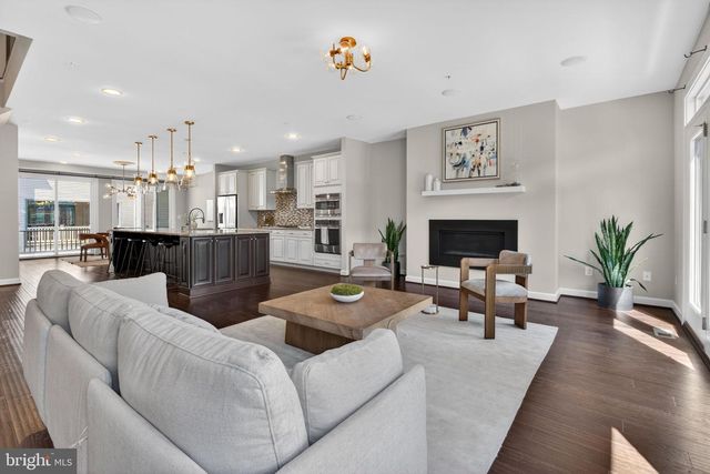 43388 WHITEHEAD TER, Ashburn, VA 20148