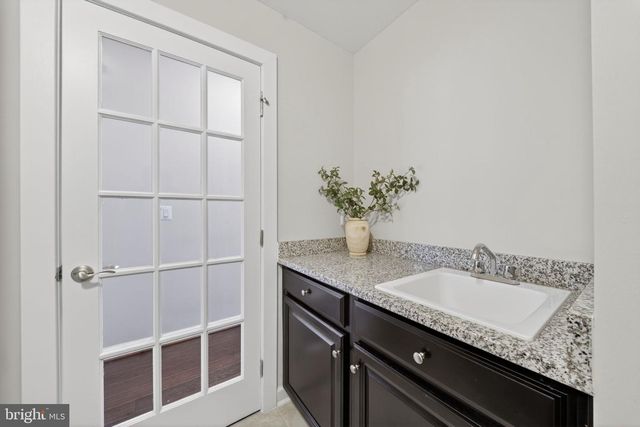 43388 WHITEHEAD TER, Ashburn, VA 20148