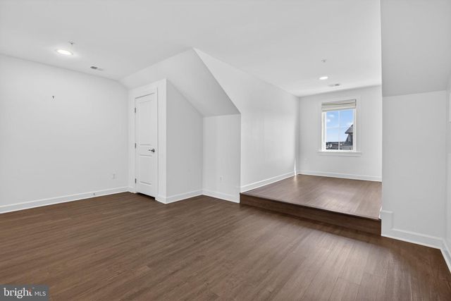 43388 WHITEHEAD TER, Ashburn, VA 20148