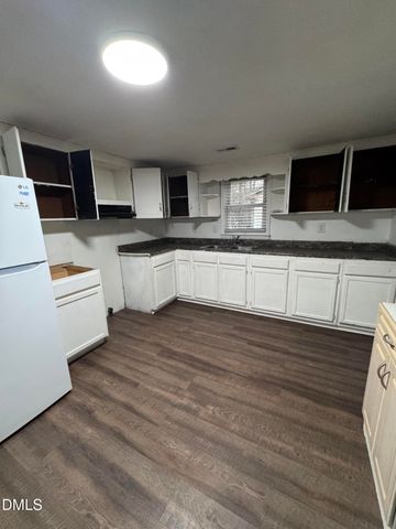 904 E Pope Street, Dunn, NC 28334