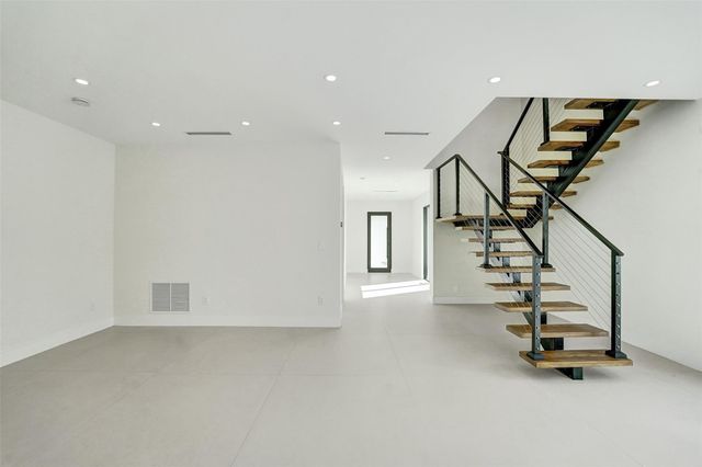 1525 NE 15th Ave, Fort Lauderdale, FL 33304