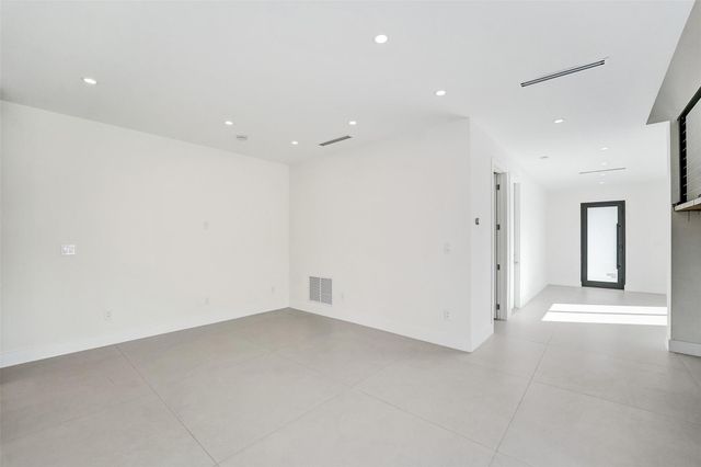 1525 NE 15th Ave, Fort Lauderdale, FL 33304