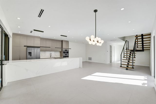 1525 NE 15th Ave, Fort Lauderdale, FL 33304