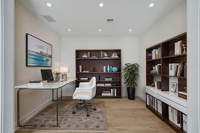 1525 NE 15th Ave, Fort Lauderdale, FL 33304