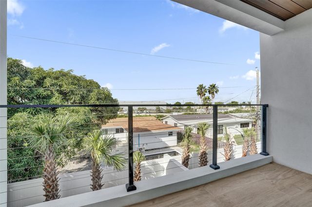 1525 NE 15th Ave, Fort Lauderdale, FL 33304