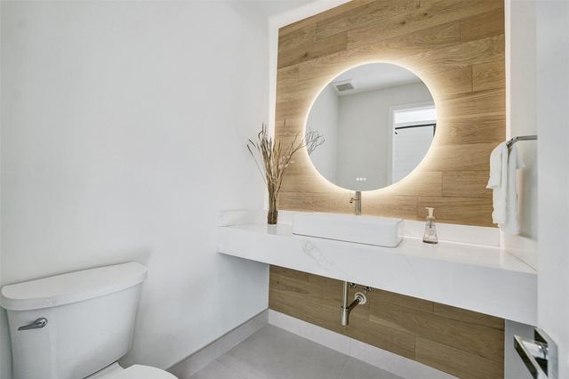 1525 NE 15th Ave, Fort Lauderdale, FL 33304