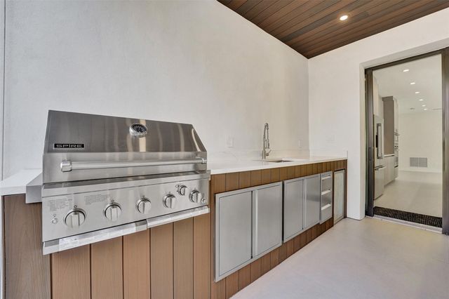 1525 NE 15th Ave, Fort Lauderdale, FL 33304