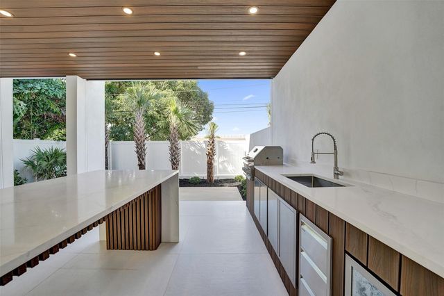 1525 NE 15th Ave, Fort Lauderdale, FL 33304