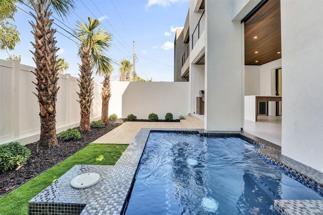 1525 NE 15th Ave, Fort Lauderdale, FL 33304