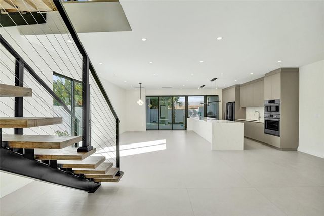 1525 NE 15th Ave, Fort Lauderdale, FL 33304