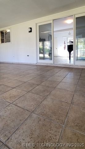 107 N 12th Avenue, Madill, OK 73446