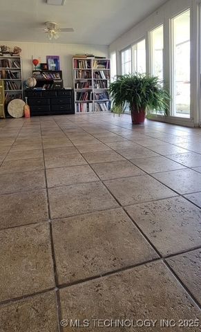 107 N 12th Avenue, Madill, OK 73446