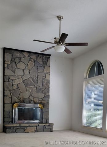 107 N 12th Avenue, Madill, OK 73446