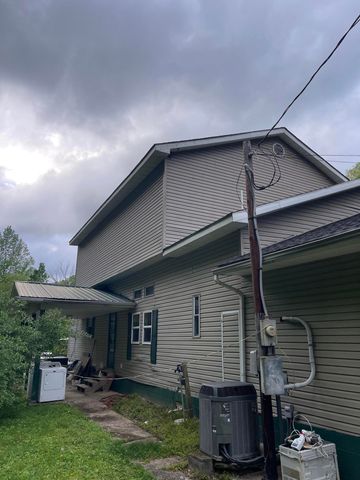 395 High Rock Road, Hazard, KY 41701