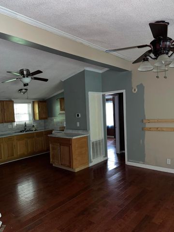 395 High Rock Road, Hazard, KY 41701