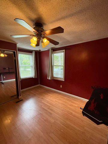 395 High Rock Road, Hazard, KY 41701