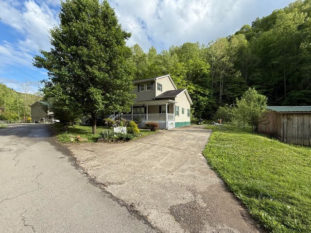 395 High Rock Road, Hazard, KY 41701